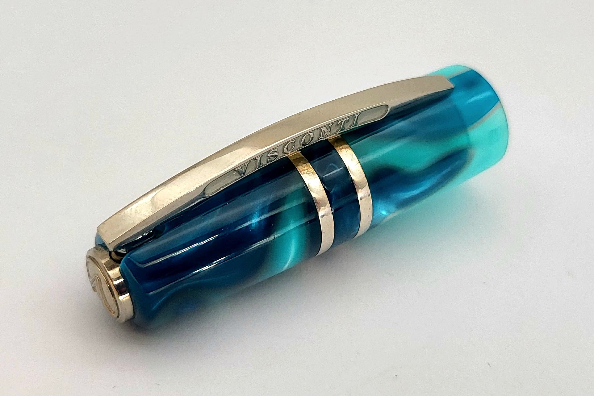 ViscontiLEHomoSapienBlueLagoonFP_L